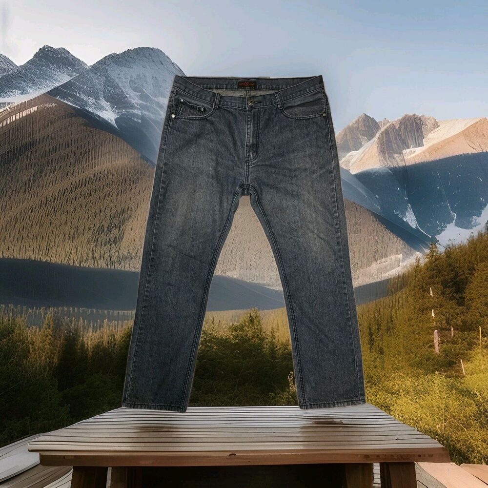 Tomahawk Jeans Men's Size 36" x 30" Black Straight Leg Mid Rise Logo Rivets